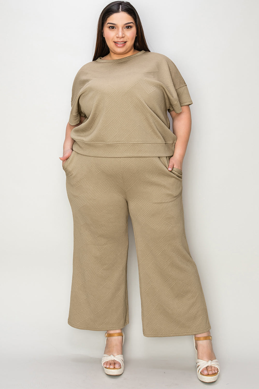 Plus size camel texture top and pants set, front view