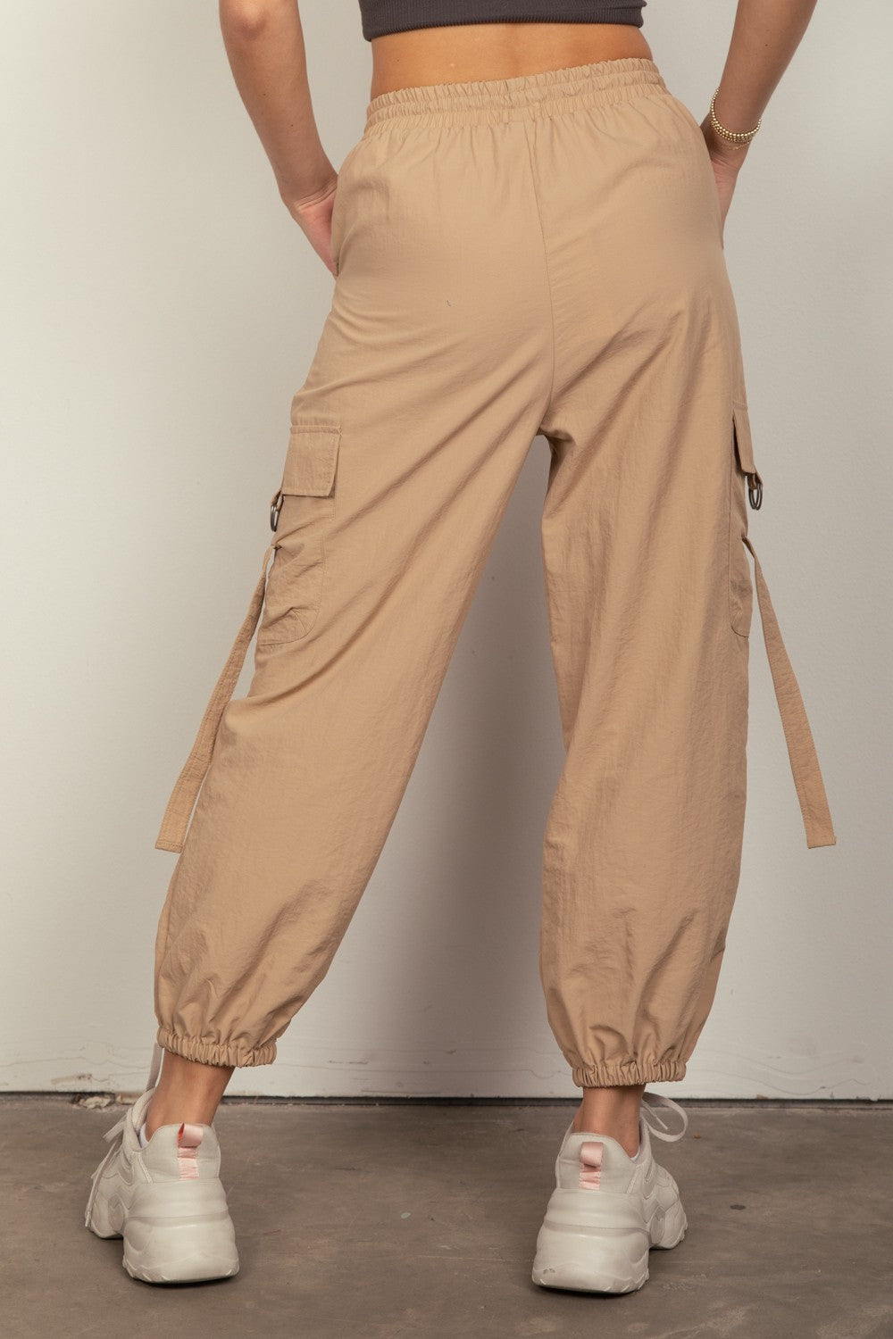 Back view of VERY J elastic waist woven cargo pants