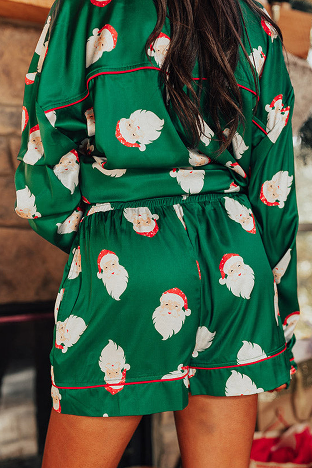 Dark green Santa lounge set, shorts detail