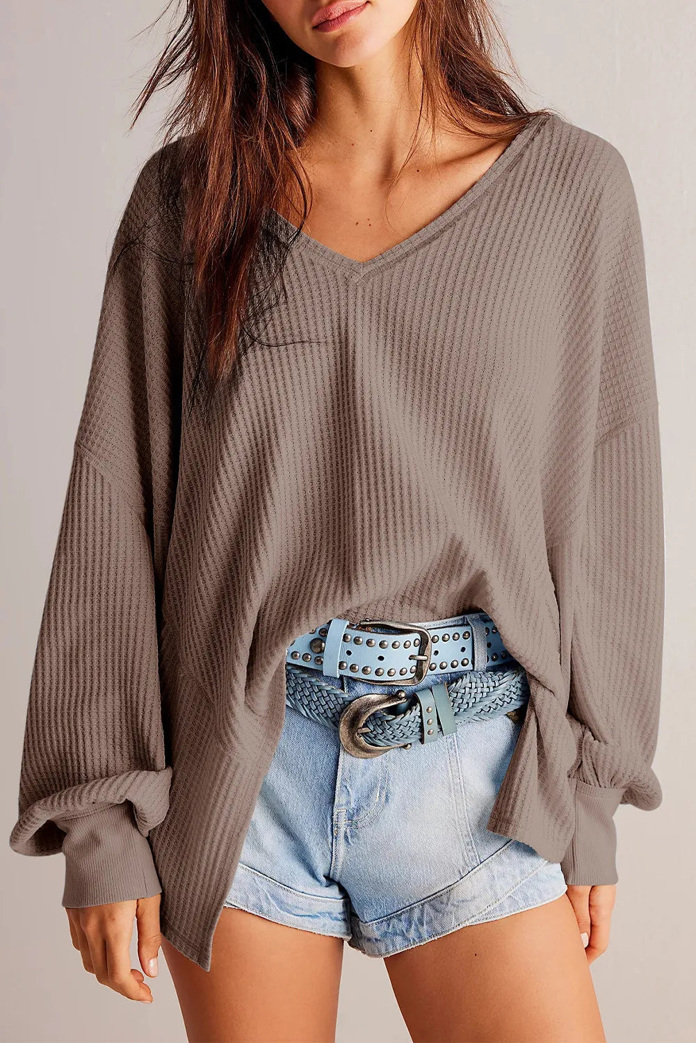 Taupe waffle-knit V-neck long sleeve top with denim shorts