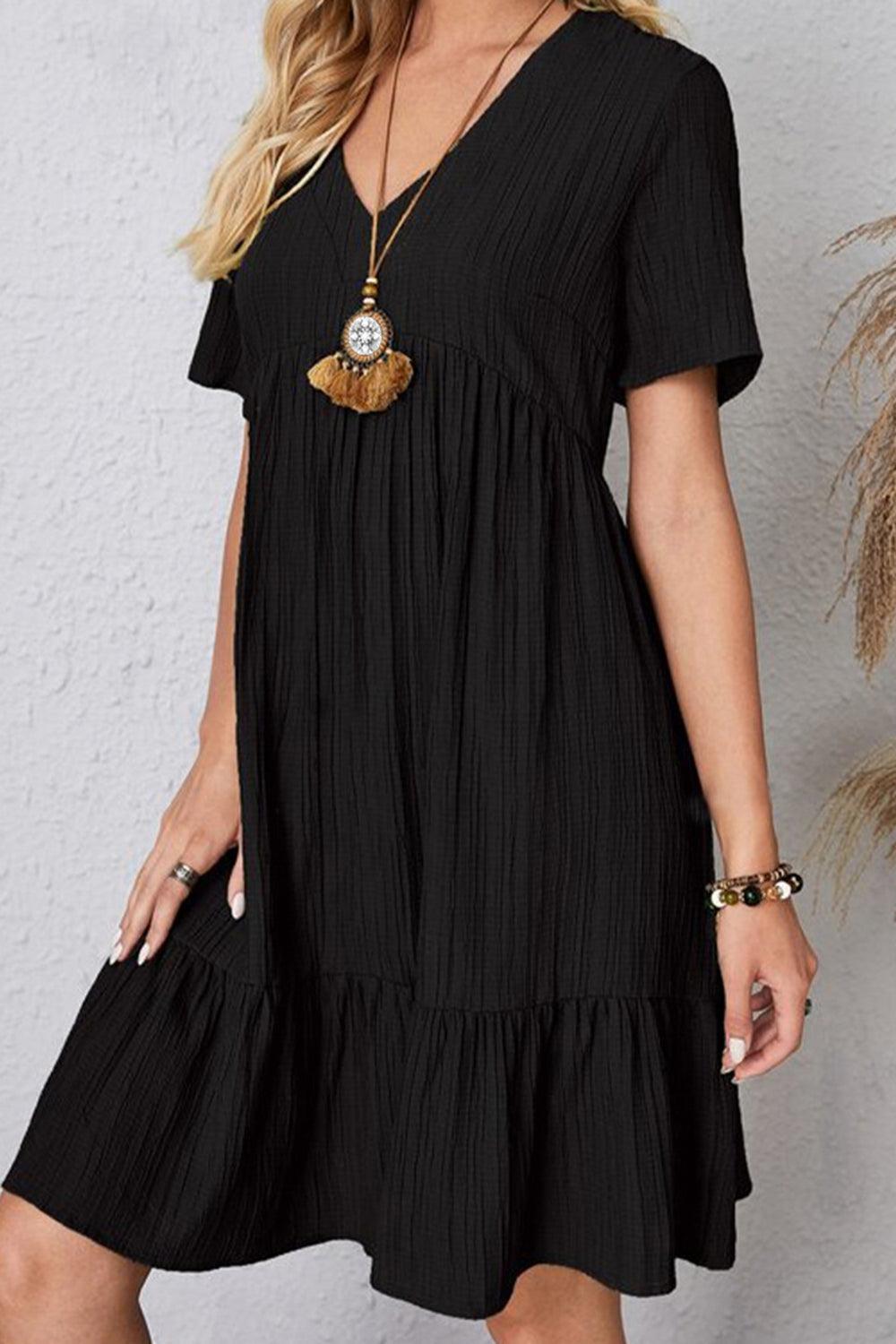 Black ruched V-neck short sleeve midi dress