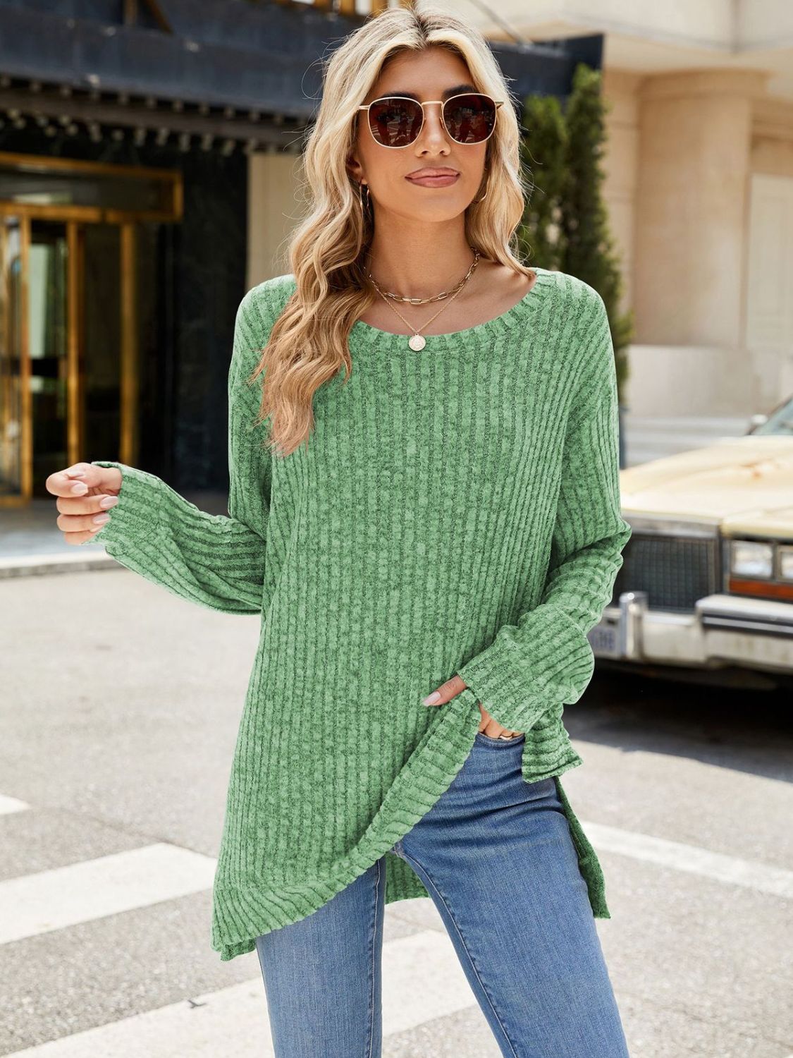 Green round neck long sleeve t-shirt, trendy outfit