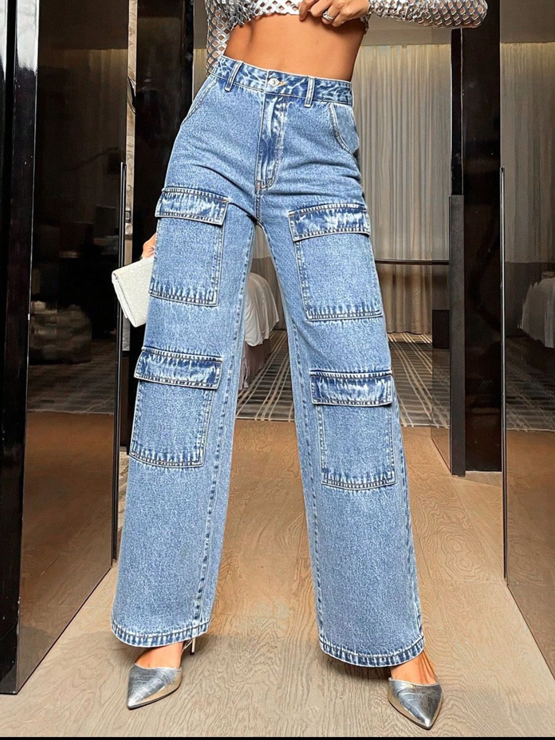 Wide leg high waist jeans with pockets, front view